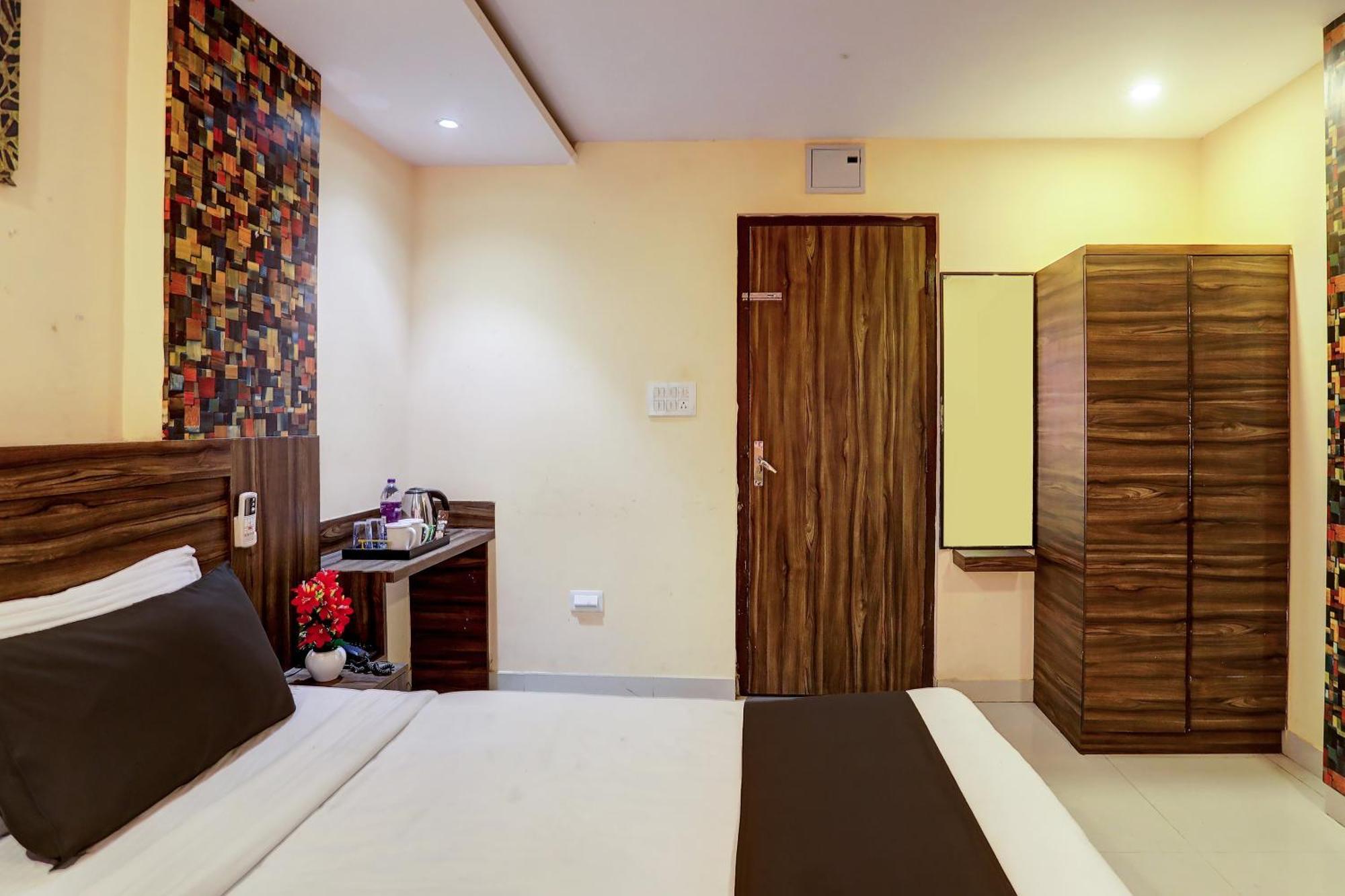 Super Hotel O Vaishnavi Inn Hyderabad Exterior photo